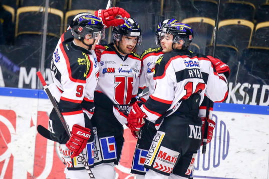 Örebros Martin Johansson , Joonas Jalvanti, Derek Ryan