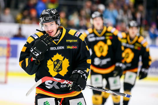 Skellefteås Niclas Burström jublar
