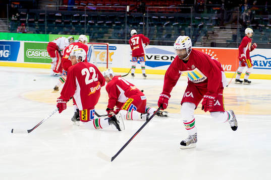 Modo och Donald Brashear värmer upp