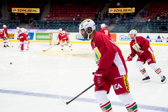 Modo och Donald Brashear värmer upp
