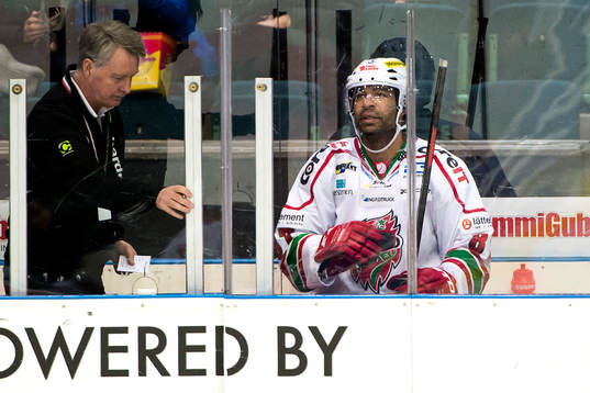 Modos Donald Brashear i utvisningsbåset