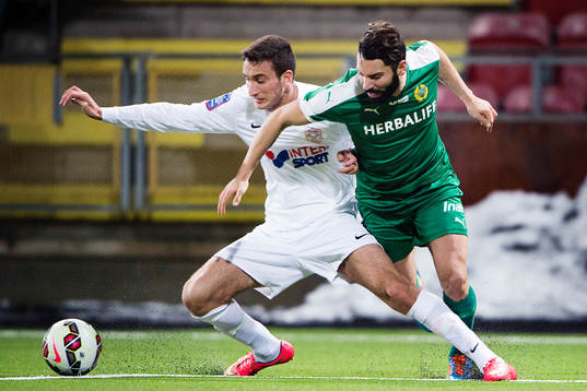 Assyriskas Charbel Ceylan och Hammarbys Stefan Batan
