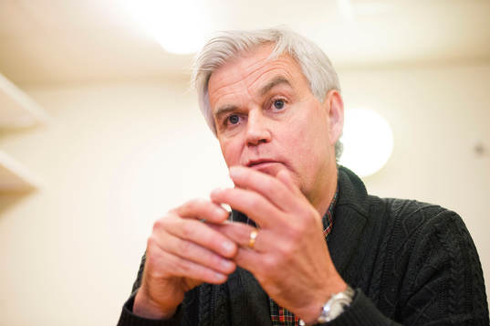 Hammarbys tränare Nanne Bergstrand på en presskonferens