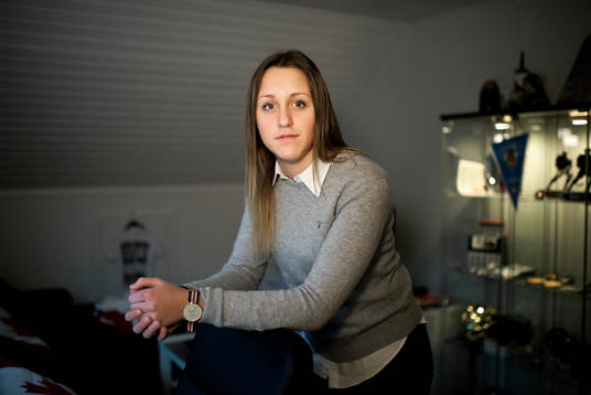 Ishockeyspelaren Hanna Olsson som spelar med pojkar SH84