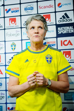 Sveriges förbundskapten Pia Sundhage presenterar truppen