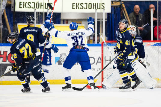 s Patrik Carlsson, Chris Campoli och målvakt Erik Ersberg