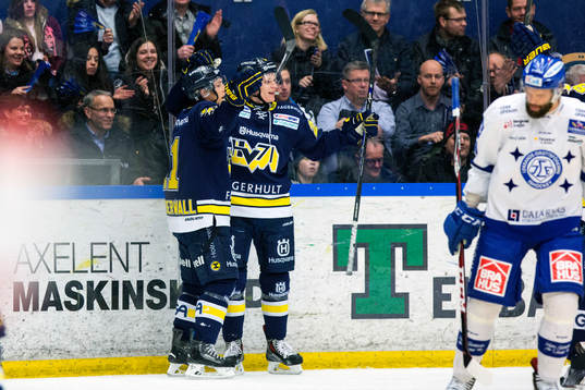 s Calle Ridderwall och Anton Bengtsson jublar