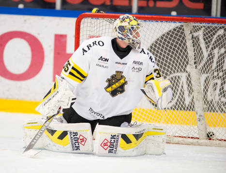 s målvakt Robin Rahm släpper in 3-2 målet från Timrås