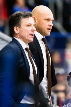 s assisterande tränare Fredrik Stillman och tränare