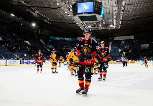 Djurgårdens Alexander Falk deppar