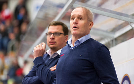 Timrås tränare Roger Forsberg och assisterande tränare