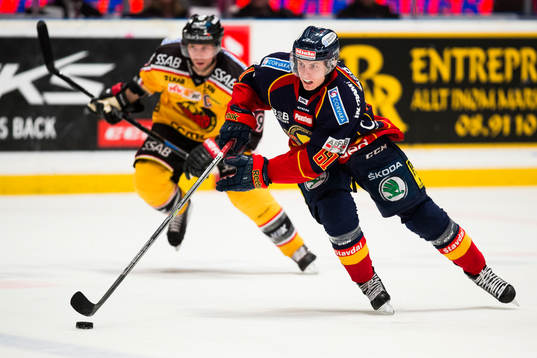 Djurgårdens Markus Ljungh med pcuken
