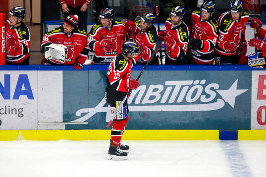 Örebros Martin Johansson jublar