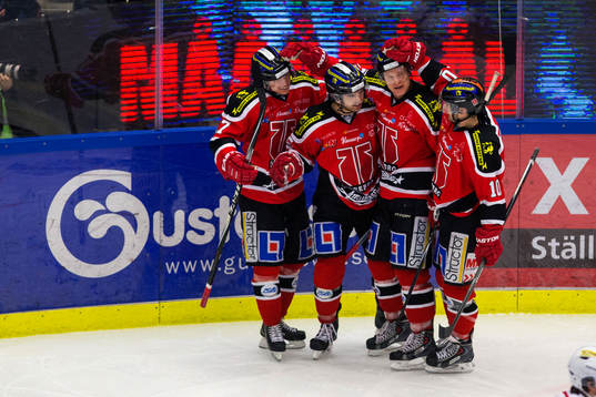 Örebros Martin Johansson jublar