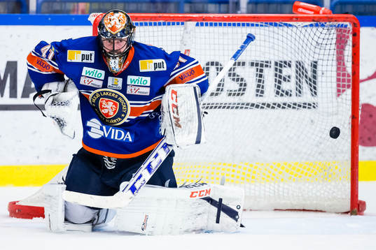 Skellefteås Pär Lindholm (ej i bild) gör 3-1 målet