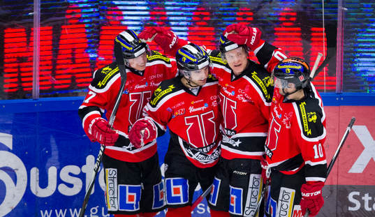 Örebros Martin Johansson jublar