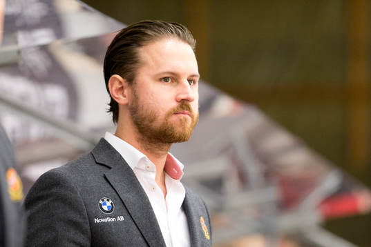 Almtunas ass tränare Tobias Pehrsson