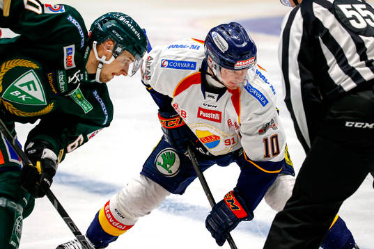 Färjestads Tero Koskiranta och Djurgårdens Joakim Eriksson