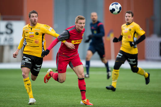 Kamp mellan Nordsjällands Gudjon Baldvinsson och Elfsborgs
