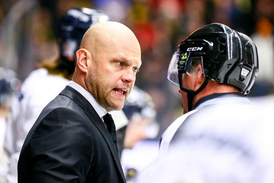 Hv71s tränare Andreas Johansson