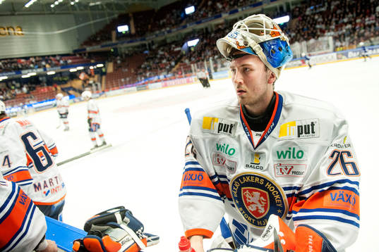 Växjös målvakt Stefan Steen deppar