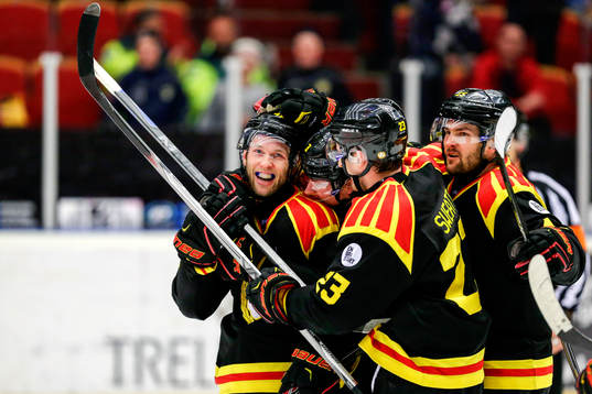 Brynäs Greg Scott jublar