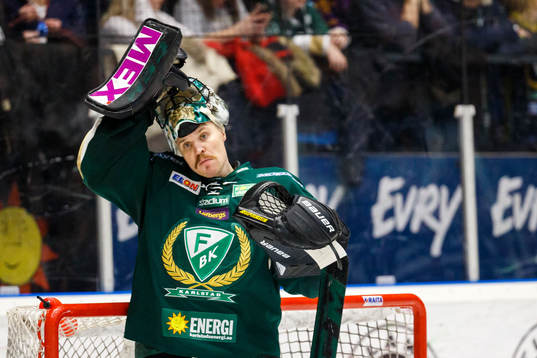 Färjestads målvakt Justin Pogge deppar