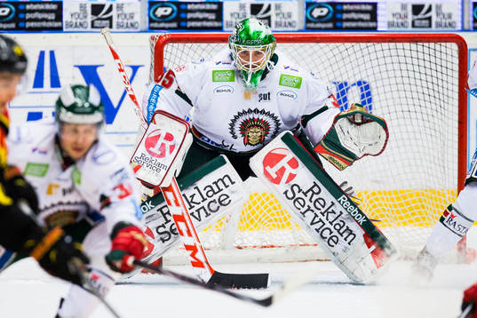Frölundas målvakt Linus Fernström