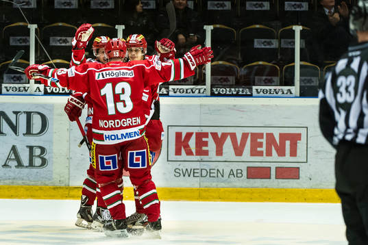 Modos Kyle Flanagan gjorde mål och grattas av Niklas