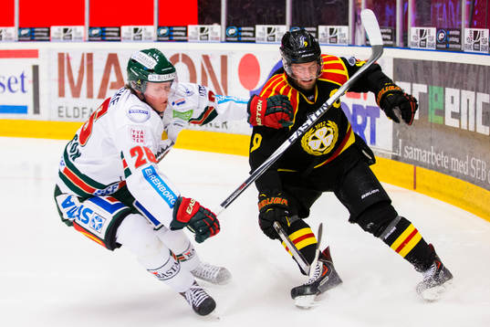Frölundas Erik Karlsson och Brynäs Niclas Andersén i
