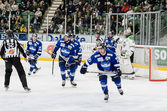 Karlskogas Marcus Nilsson jublar