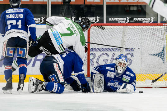Karlskogas målvakt Joel Gistedt deppar