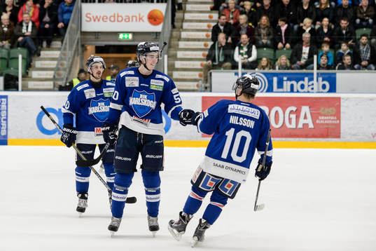 Karlskogas Viktor Lang firar med Marcus Nilsson