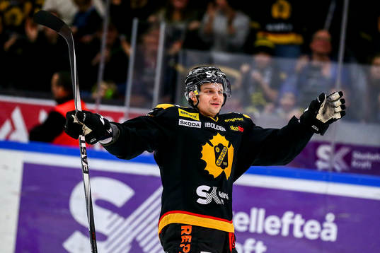 Skellefteås Janne Pesonen jublar