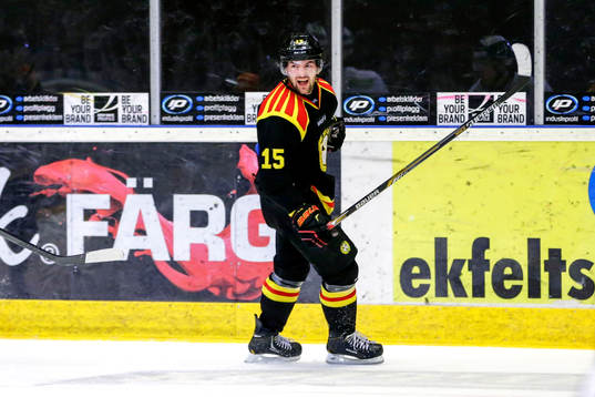 Brynäs Simon Bertilsson jublar