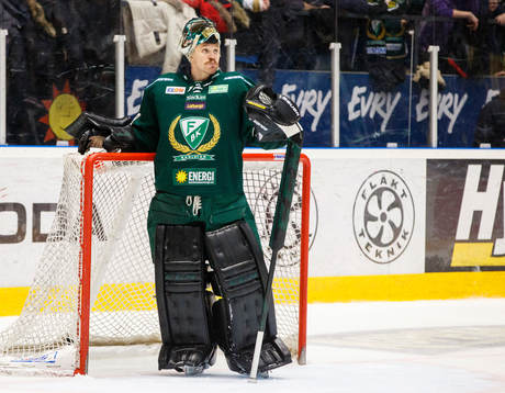 Färjestads målvakt Justin Pogge  deppar