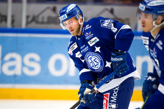 Leksands Patrick Cehlin före ishockeymatchen i SHL mellan