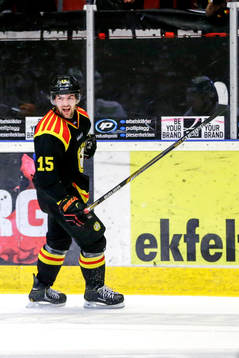 Brynäs Simon Bertilsson jublar