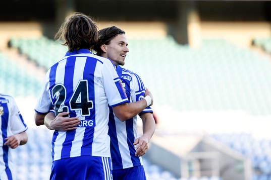IFK Göteborgs Lasse Vibe och Tom Pettersson jublar