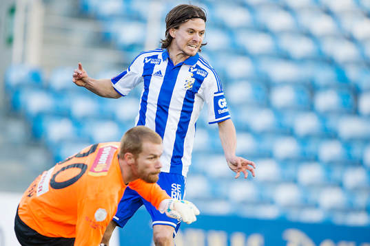 IFK Göteborgs Lasse Vibe och Jablonecs målvakt Vlastimil