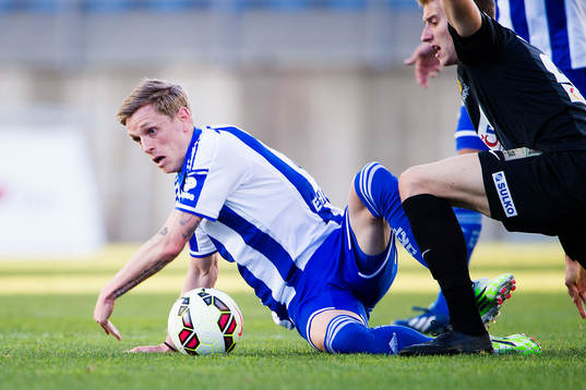 IFK Göteborgs Sören Rieks faller