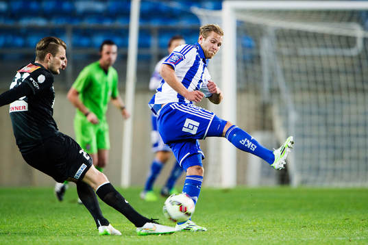 IFK Göteborgs Gustav Engvall täcker ett skott