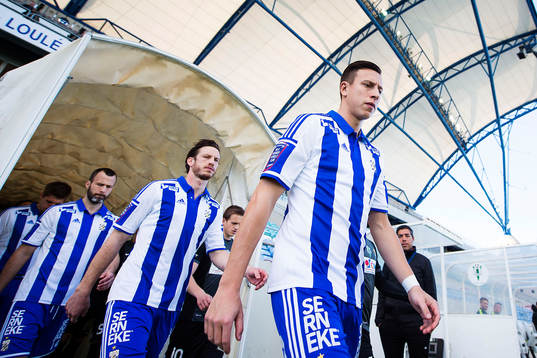 IFK Göteborgs Martin Smedberg Dalence (längst framf)