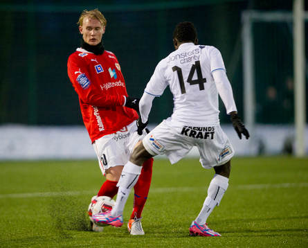 Kalmars Ludvig Öhman stoppar Helsingborgs Lalawélé