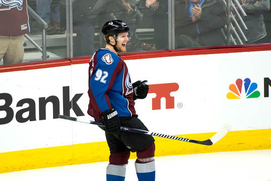 Colorados Gabriel Landeskog jublar