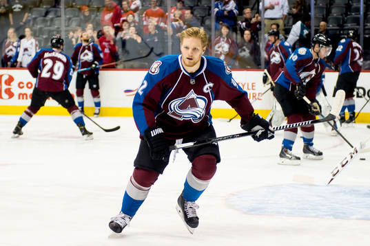 Colorados Gabriel Landeskog värmer upp