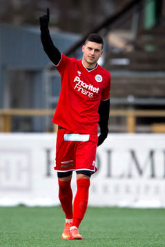 Utsiktens Luka Mijaljevic jublar