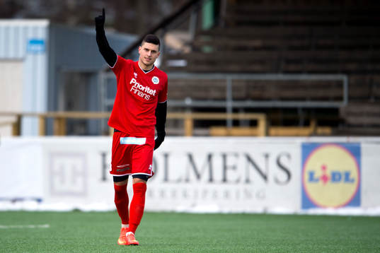 Utsiktens Luka Mijaljevic jublar