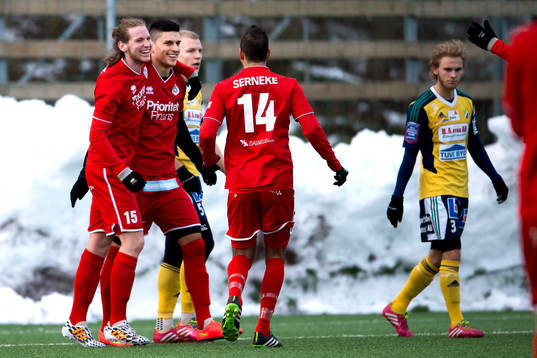 Utsiktens Daniel Tidstrand, Luka Mijaljevic och Enis