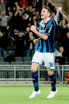 Djurgårdens James Keene jublar